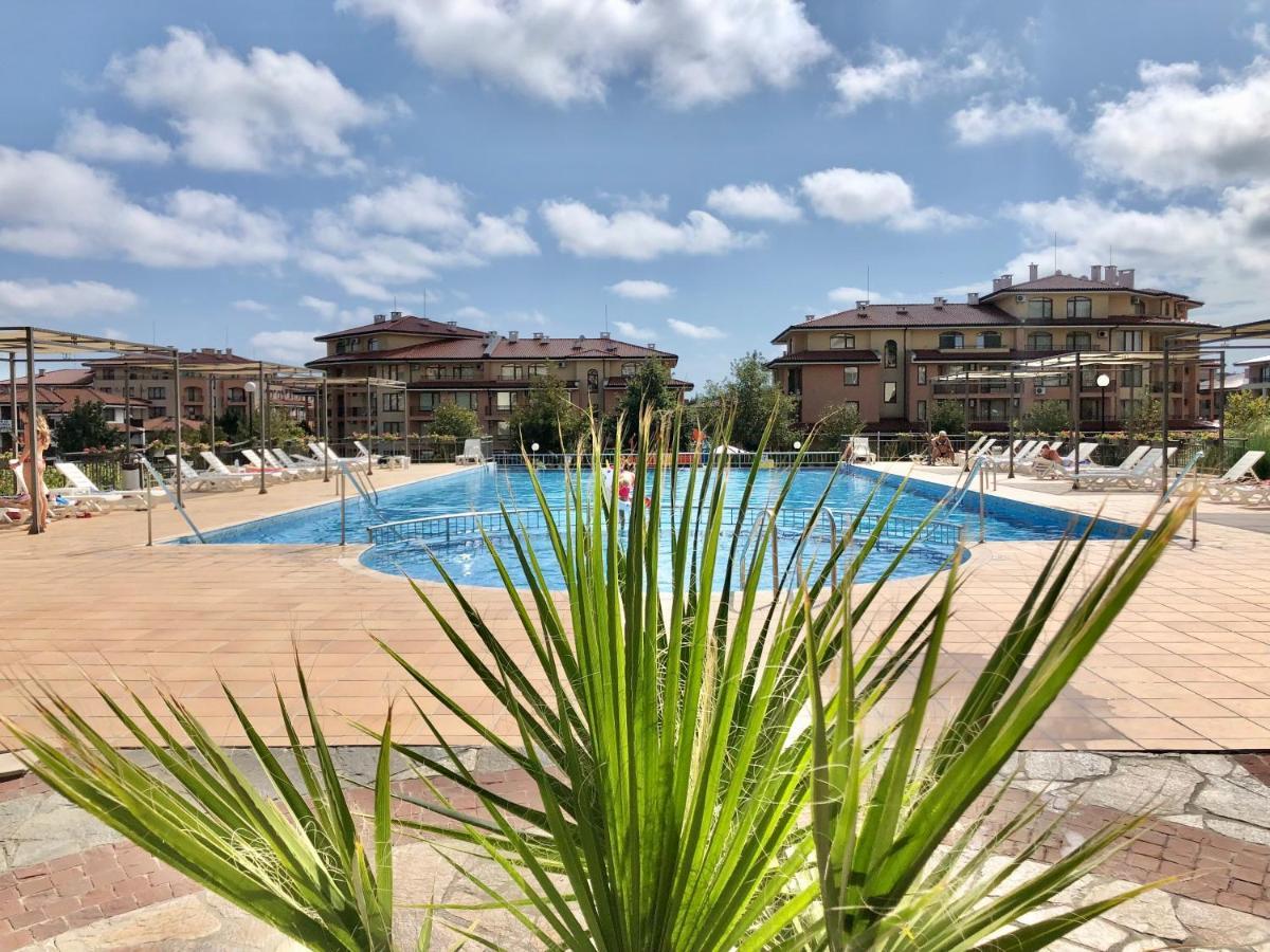 Sorrento - Menada Apartments Sveti Vlas Εξωτερικό φωτογραφία
