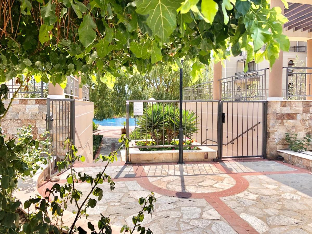 Sorrento - Menada Apartments Sveti Vlas Εξωτερικό φωτογραφία