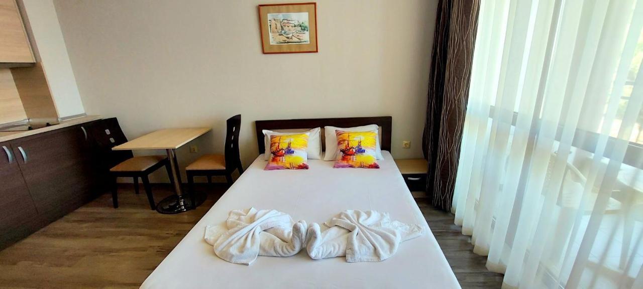 Sorrento - Menada Apartments Sveti Vlas Εξωτερικό φωτογραφία