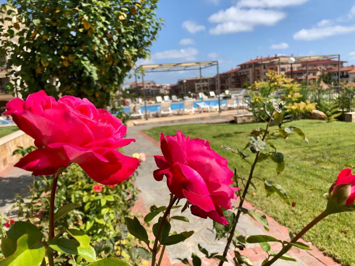 Sorrento - Menada Apartments Sveti Vlas Εξωτερικό φωτογραφία