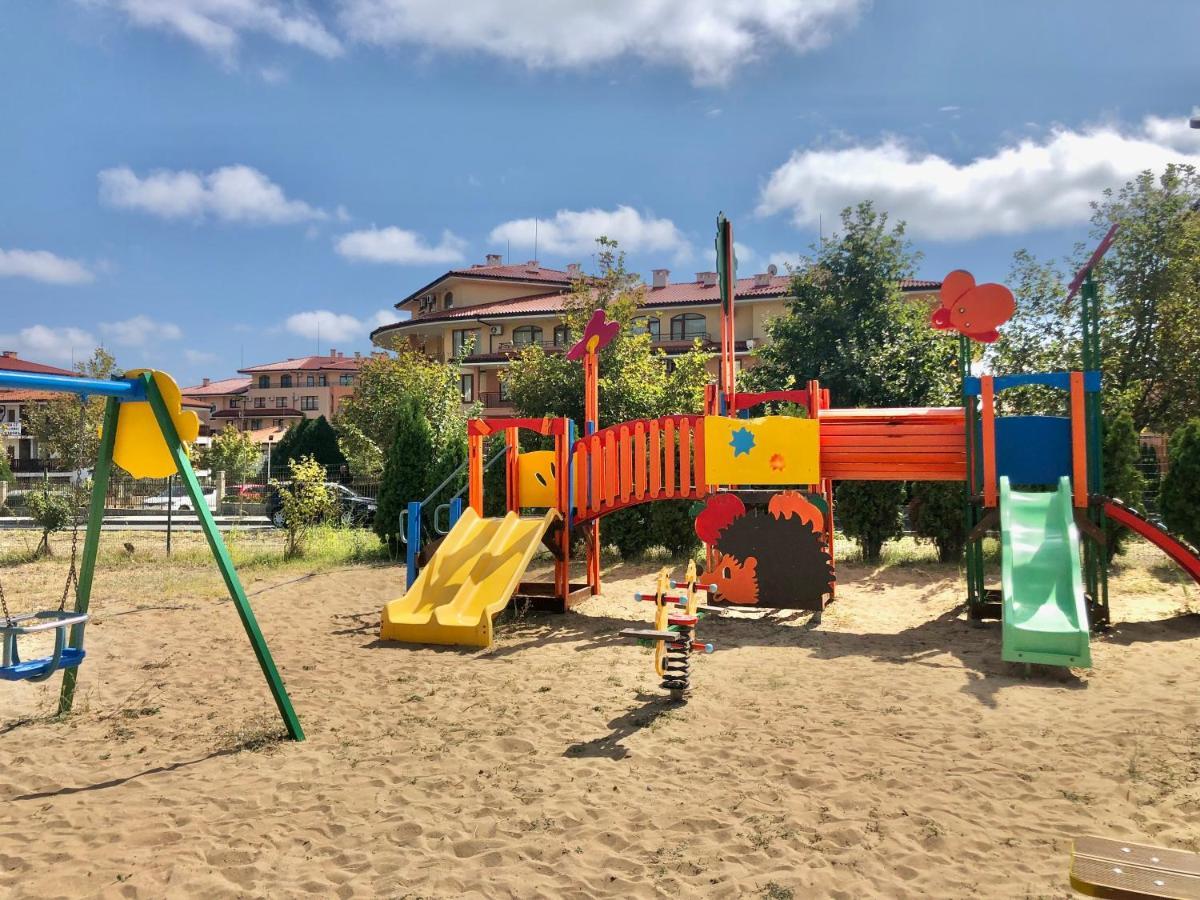 Sorrento - Menada Apartments Sveti Vlas Εξωτερικό φωτογραφία