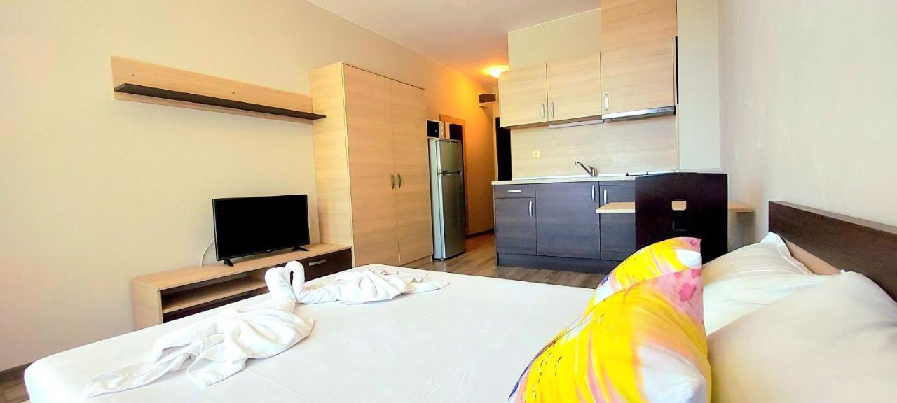 Sorrento - Menada Apartments Sveti Vlas Εξωτερικό φωτογραφία